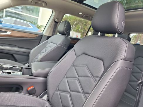 New 2026 Volkswagen Atlas SE image 11