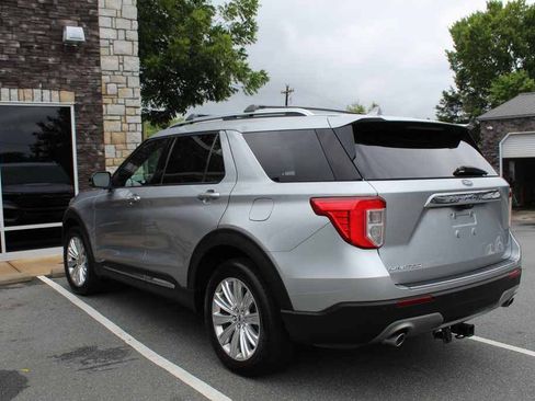 Used 2020 Ford Explorer Limited w/ Hybrid Equipment Group 310A AWD/4WD image 10