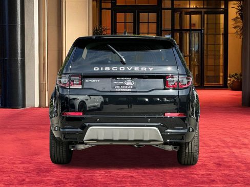 New 2025 Land Rover Discovery Sport S image 9