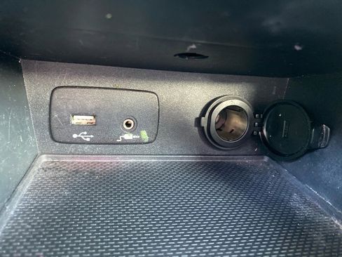 Used 2022 Subaru Crosstrek 2.0i image 13