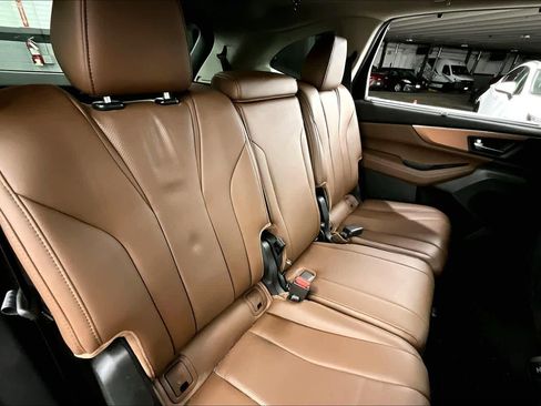 Used 2024 Acura MDX SH-AWD w/ Technology Package image 16