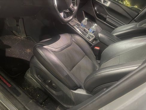 Used 2022 Ford Explorer ST w/ ST Street Pack image 8