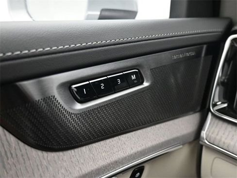 New 2026 Volvo XC90 B6 Ultra image 30