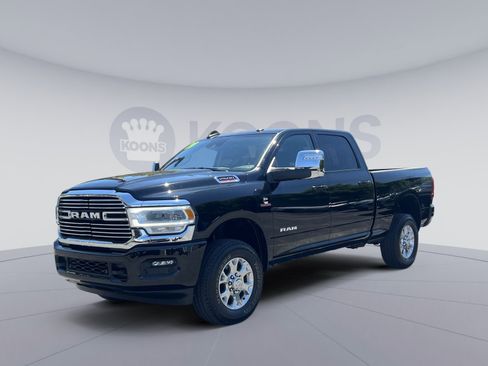 Used 2024 RAM 2500 Laramie w/ Safety Group AWD/4WD image 1