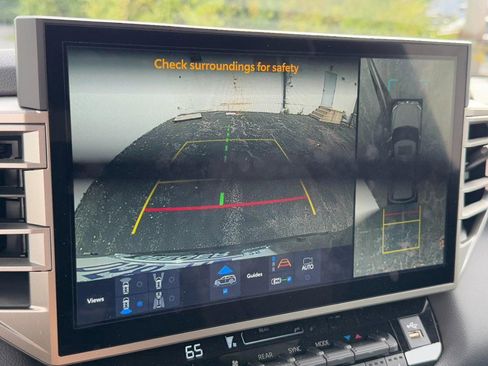 Used 2025 Toyota Sequoia 4WD image 23