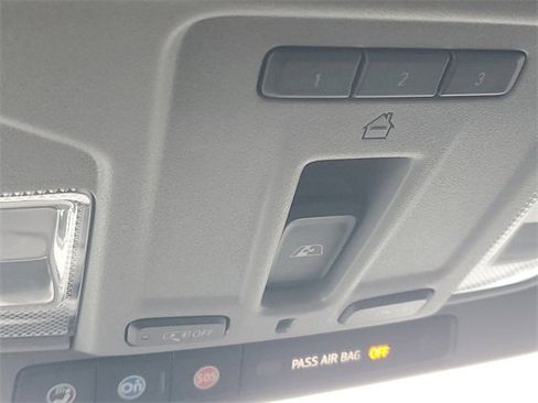 Used 2023 Chevrolet Silverado 2500 LT w/ Convenience Package image 31