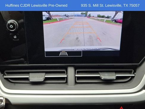 Used 2024 Chevrolet Trax RS w/ Driver Confidence Package FWD image 19