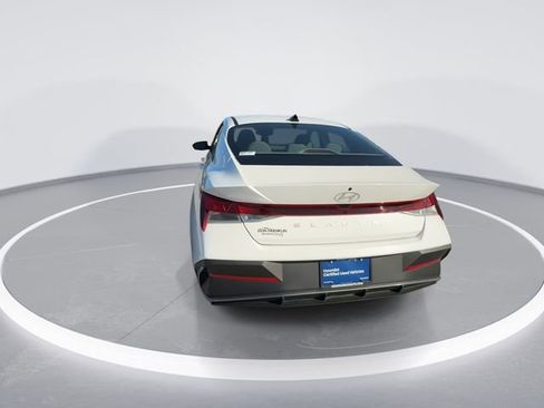 Used 2025 Hyundai Elantra SE FWD image 7