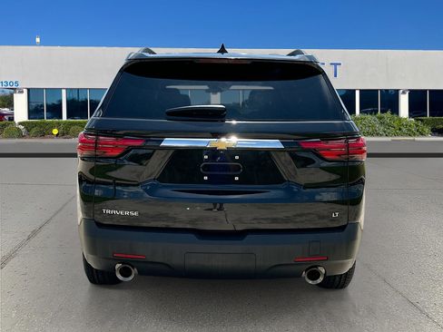 Used 2023 Chevrolet Traverse LT FWD image 6
