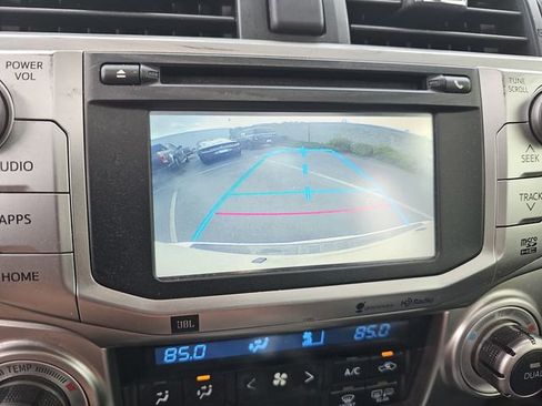 Used 2014 Toyota 4Runner Limited image 21