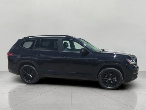 Used 2023 Volkswagen Atlas SEL R-Line AWD/4WD image 10