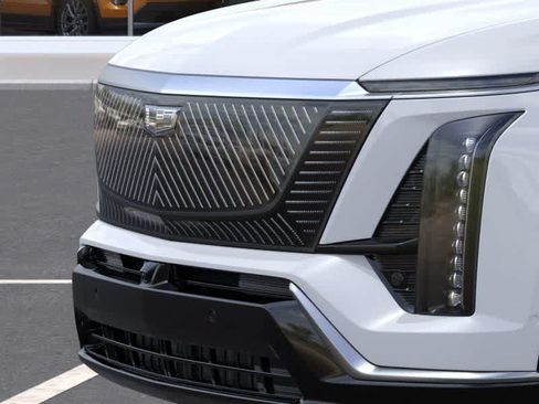Used 2027 Cadillac Vistiq Luxury w/ LPO, Floor Liner Package AWD/4WD image 13