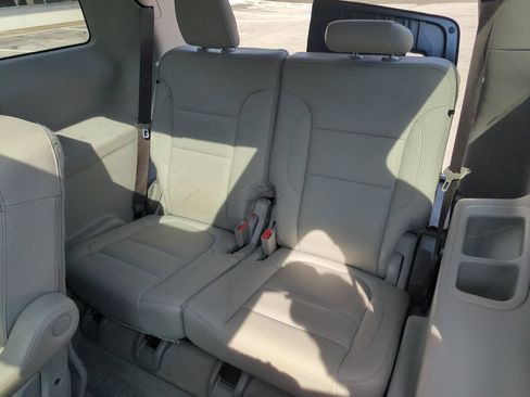 Used 2019 GMC Acadia SLT w/ LPO, Floor Liner Package FWD image 25