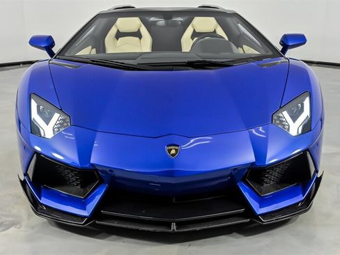 Used 2014 Lamborghini Aventador LP 700-4 AWD/4WD image 4