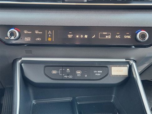 New 2026 Kia Carnival EX image 14