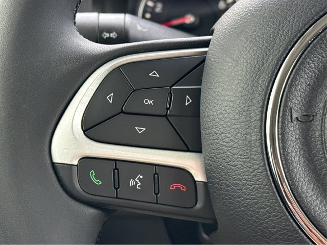 Used 2021 Jeep Renegade Latitude AWD/4WD image 34