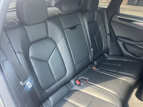 Used 2018 Porsche Macan image 37