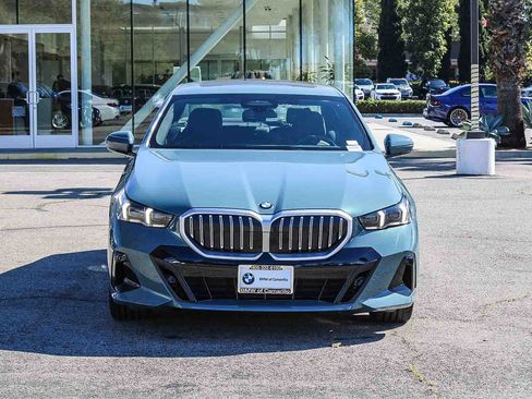 Used 2024 BMW 540i xDrive w/ Premium Package image 2