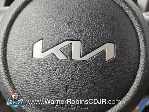 Used 2025 Kia Soul LX w/ LX Technology Package FWD image 34