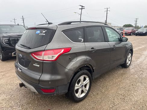 Used 2016 Ford Escape SE w/ Equipment Group 201A FWD image 3