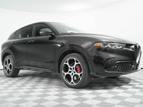 New 2025 Alfa Romeo Tonale w/ Premium Package AWD/4WD image 1