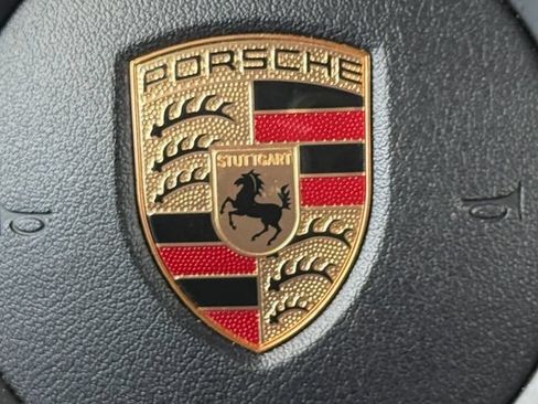 Used 2024 Porsche Cayenne AWD/4WD image 5