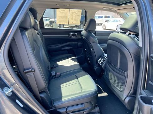 Used 2021 Kia Sorento S w/ Panoramic Sunroof Package AWD/4WD image 26