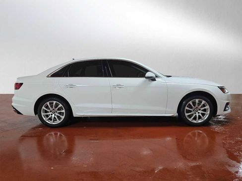 Used 2022 Audi A4 2.0T Premium image 2