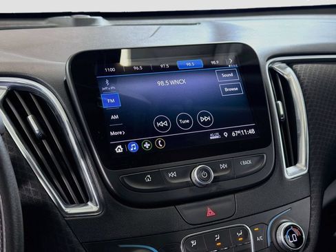 Used 2019 Chevrolet Malibu LT FWD image 15