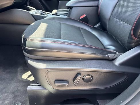 Used 2025 Ford Escape ST-Line FWD image 18
