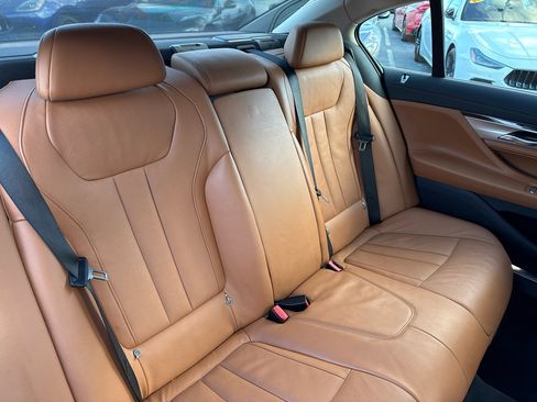 Used 2020 BMW 740i xDrive w/ Cold Weather Package image 36