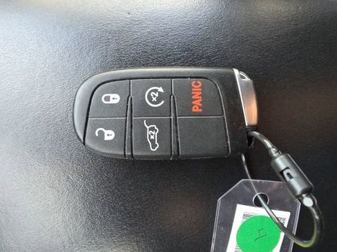 Used 2024 Dodge Durango GT image 27