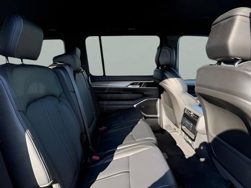New 2026 Jeep Grand Wagoneer Limited AWD/4WD image 10