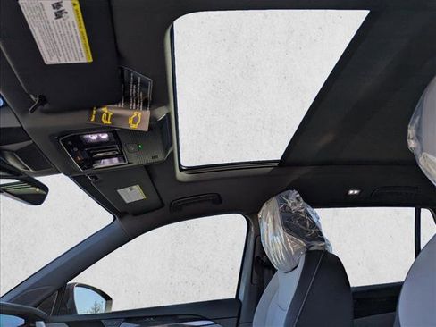 New 2026 Volkswagen Tiguan SE R-Line image 21