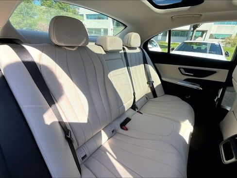 Used 2026 Mercedes-Benz E 350 4MATIC Sedan image 29
