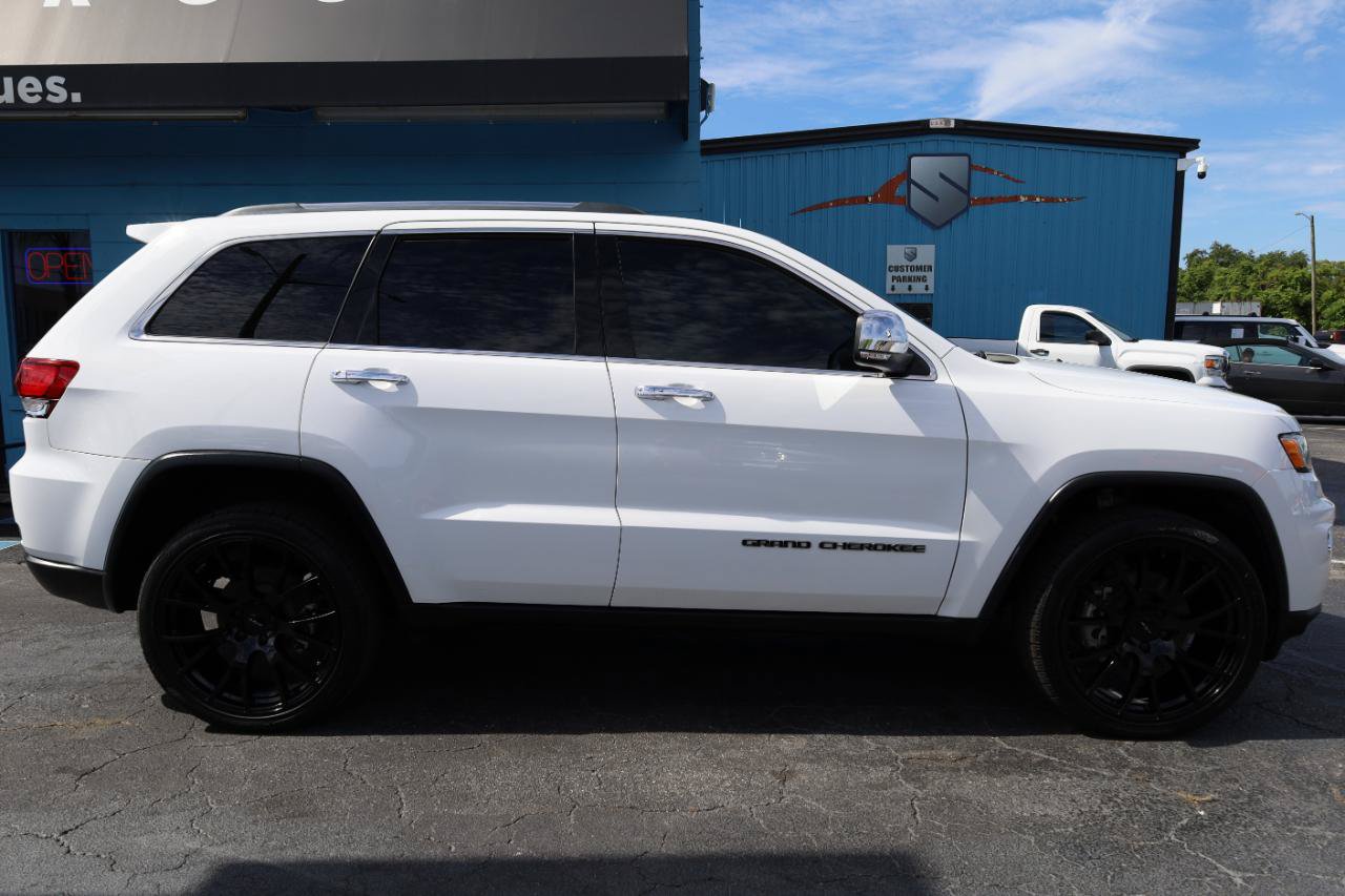Used 2021 Jeep Grand Cherokee Limited w/ Sun & Sound Group AWD/4WD image 5