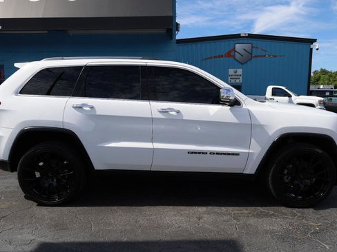 Used 2021 Jeep Grand Cherokee Limited w/ Sun & Sound Group AWD/4WD image 5
