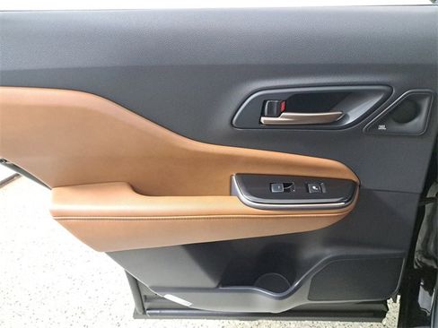 Used 2025 Toyota Crown Signia image 14