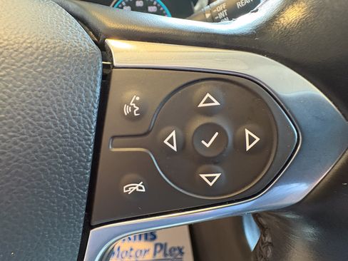Used 2021 Chevrolet Traverse RS FWD image 12