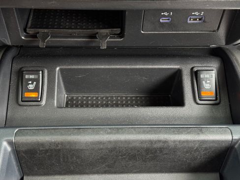 Used 2023 Nissan Titan SV w/ SV Convenience Package RWD image 26