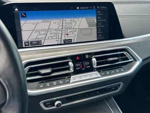 Used 2022 BMW X5 xDrive40i w/ Premium Package AWD/4WD image 18