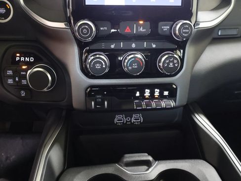 New 2026 RAM 1500 4x4 Crew Cab image 20