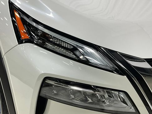 Used 2023 Nissan Rogue SL AWD/4WD image 25