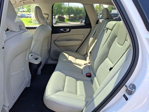 Certified 2023 Volvo XC60 B5 Plus w/ Climate Package AWD/4WD image 8
