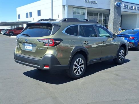 Used 2025 Subaru Outback Premium w/ Popular Package #1A image 10