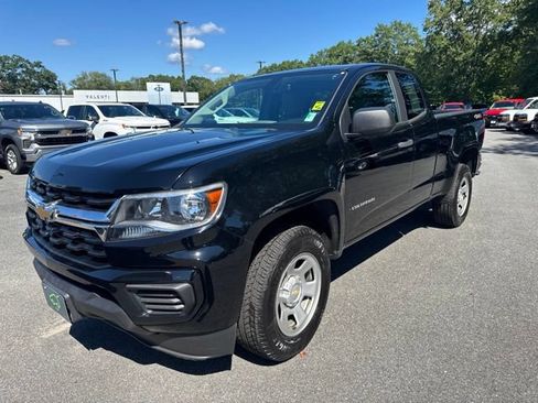 Used 2021 Chevrolet Colorado W/T w/ WT Convenience Package AWD/4WD image 2