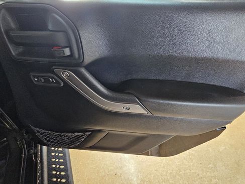 Used 2012 Jeep Wrangler Sport AWD/4WD image 10