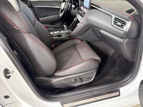 Used 2025 Genesis G70 2.5T w/ Sport Prestige Package RWD image 15