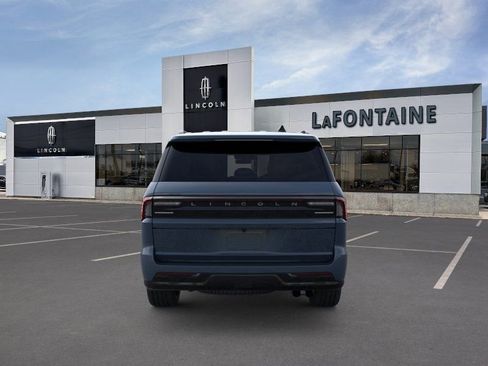 New 2026 Lincoln Navigator Reserve AWD/4WD image 5