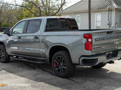 New 2026 Chevrolet Silverado 1500 RST w/ Redline Edition AWD/4WD image 9
